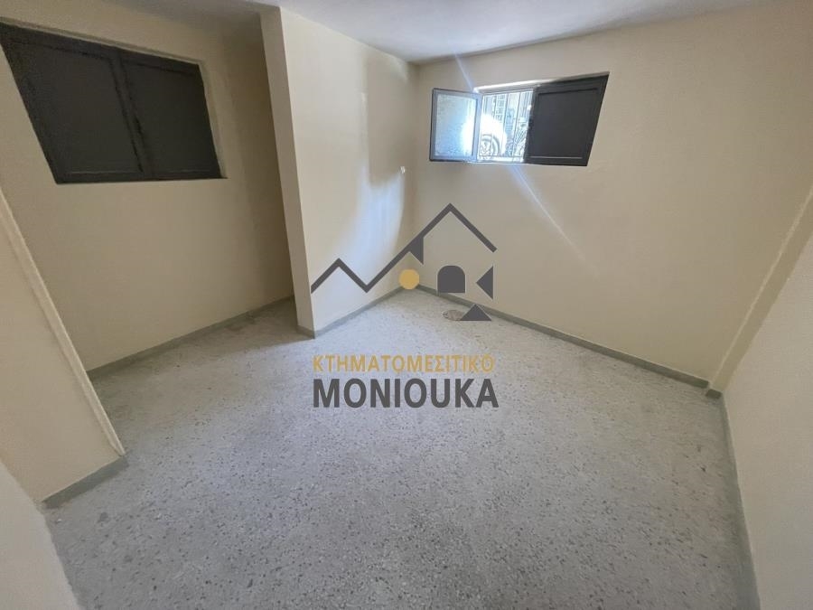 (zur Vermietung) Gewerbeimmobilien Lagerraum || Chios/Chios - 30 m², 250€ 